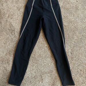 Abercrombie & Fitch YBP Black Leggings with Gray Accents
